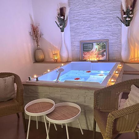 Hotel Spa Le Tosny Épaignes Εξωτερικό φωτογραφία